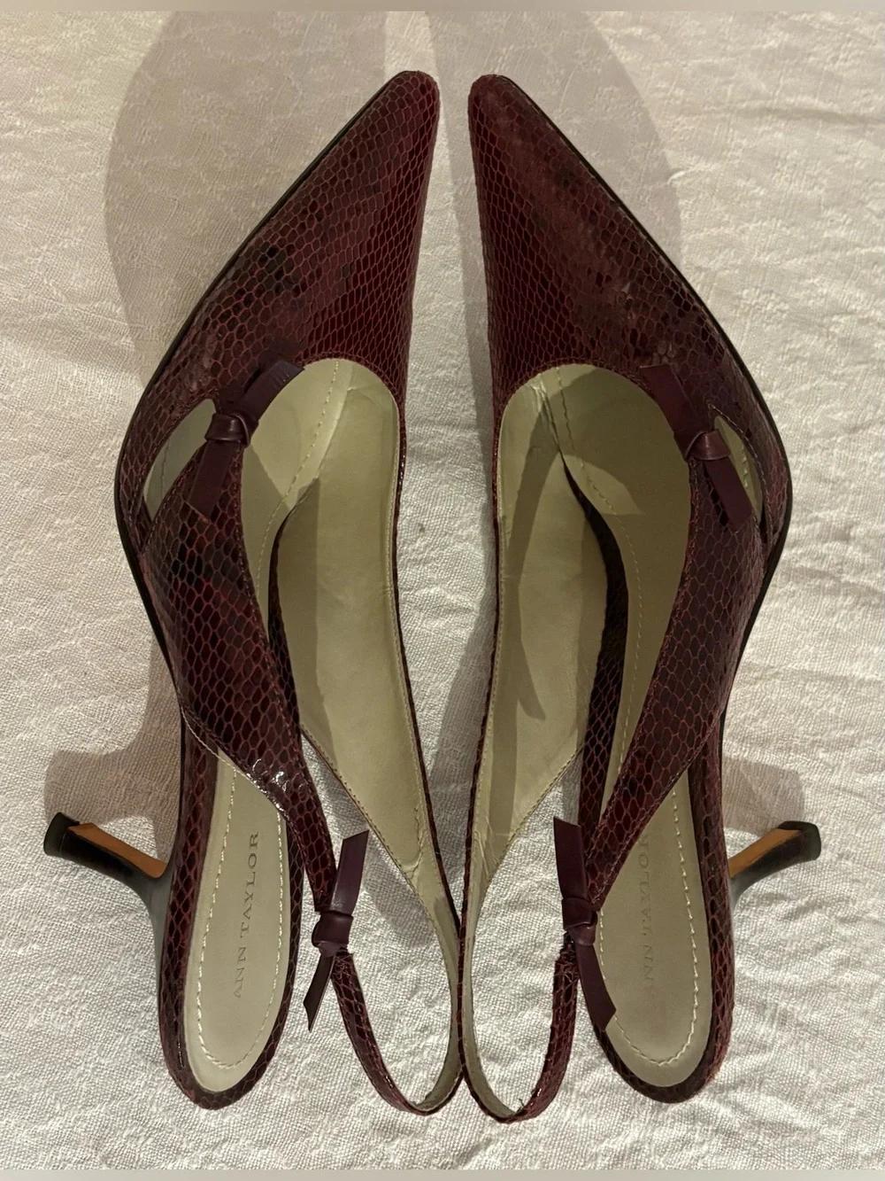 Vintage Ann Taylor Plum Crocodile Leather Pointed Toe Slingback Heels